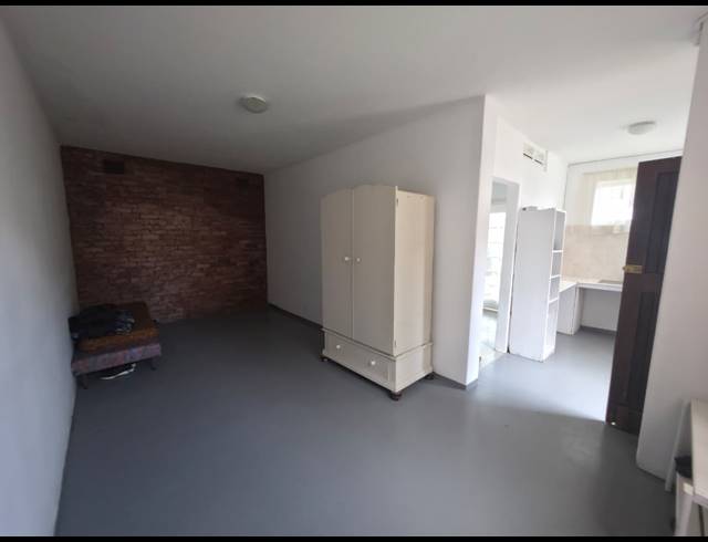 4 BEDROOM FREEHOLD FOR SALE IN ATHLONE PARK